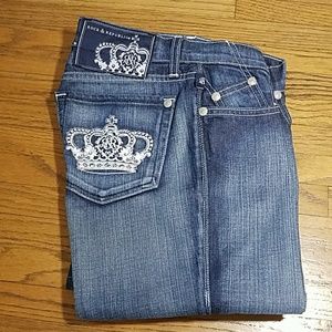 Rock & Republic Roth Jeans With Crown Pockets.